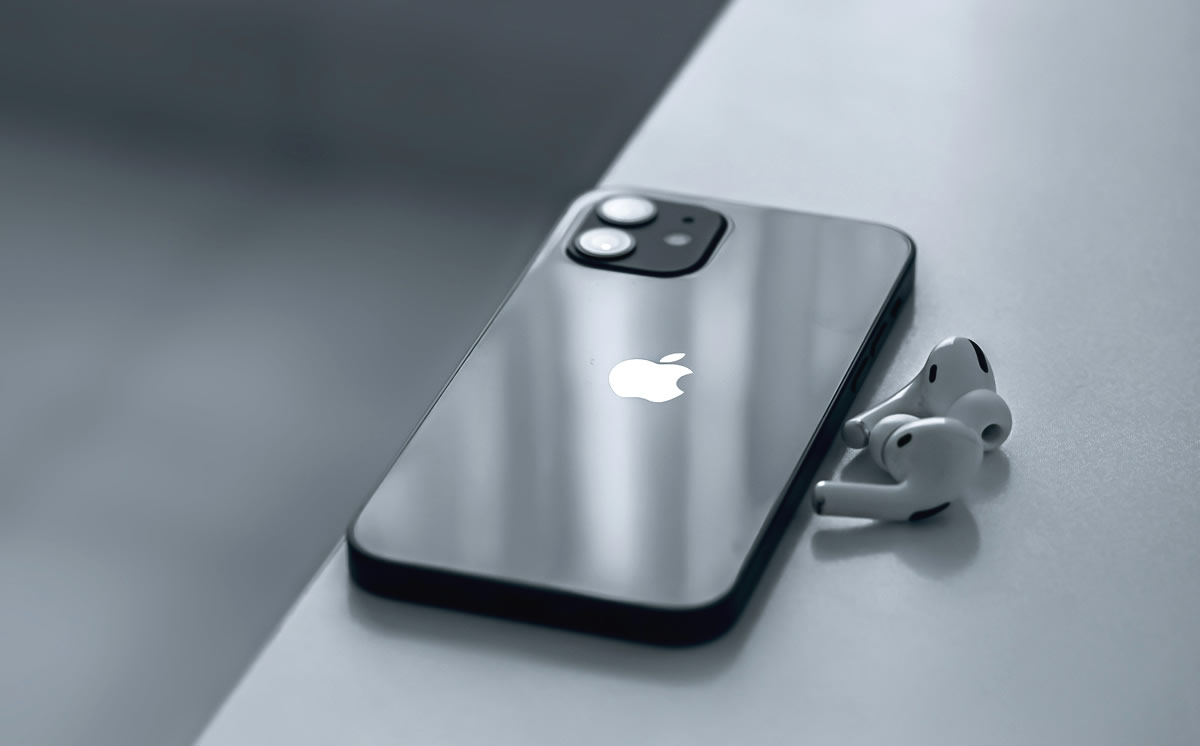 Евросоюз разрешил смартфоны без портов, «развязав руки» Apple и другим производителям Евросоюз разрешил смартфоны без портов, «развязав руки» Apple и другим производителям