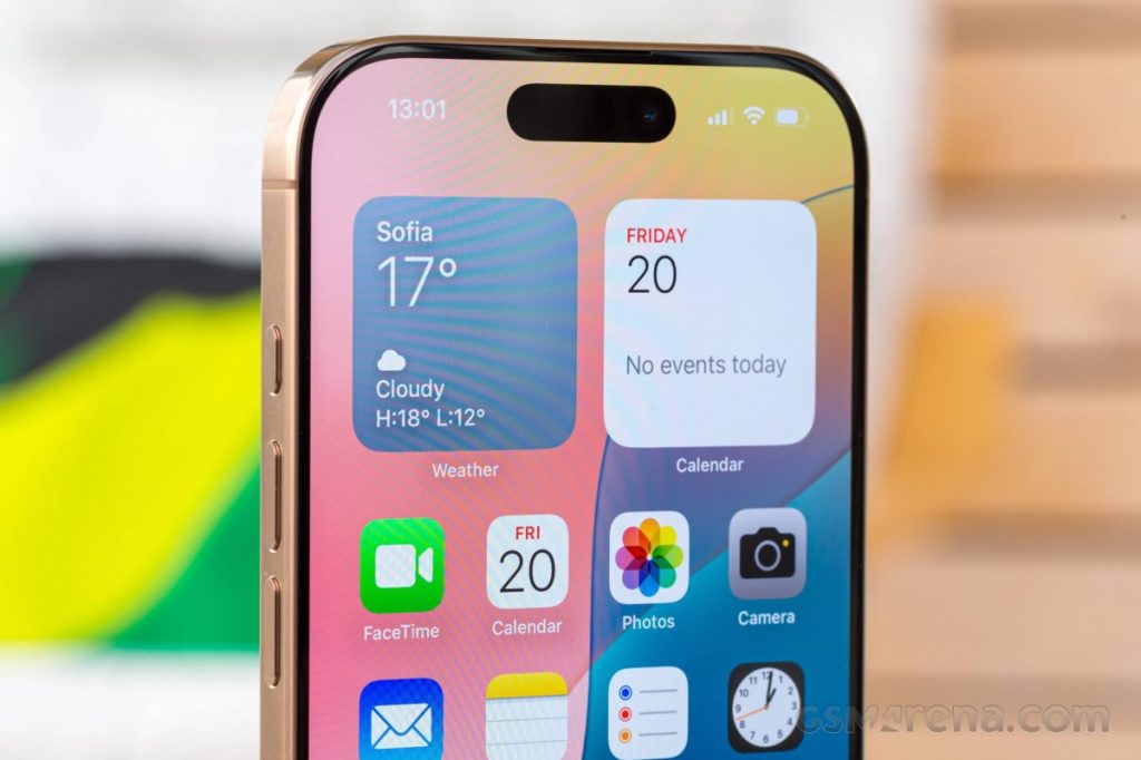 iPhone 18 Pro может стать первым с Face ID под дисплеем